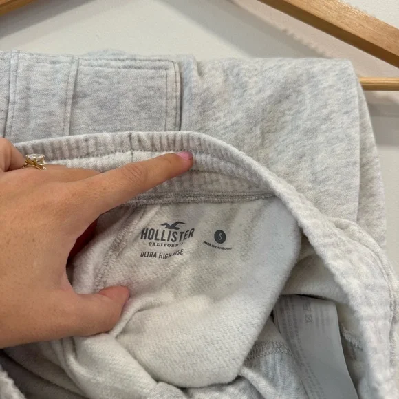 Hollister Grey Sweat Lounge Set - Picture 4 of 7